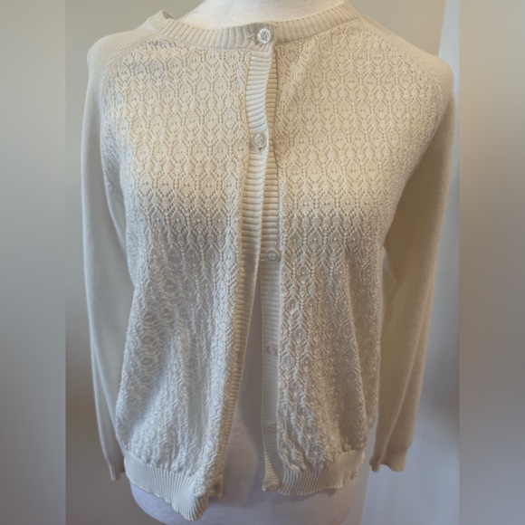Vintage-Inspired Cream Knit Cardigan - Picture 3 of 6
